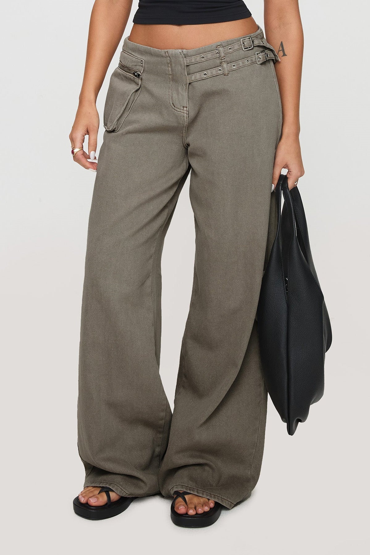 Low-Rise Wide-Leg Cargo Jeans Lavish Daily